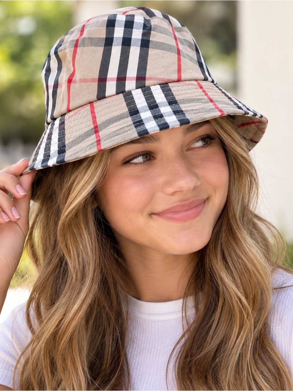 Classic Plaid Bucket Hat - Beige/Black/Red